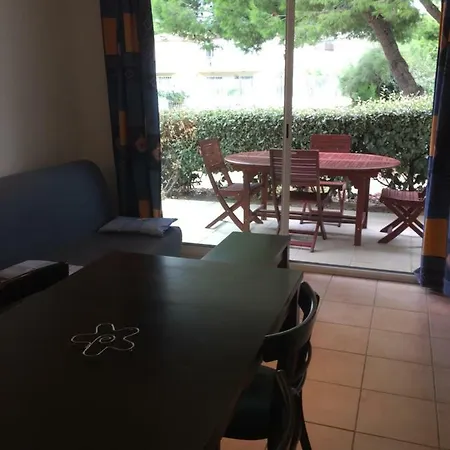 Les Jardins Du Phoebus Apartment
